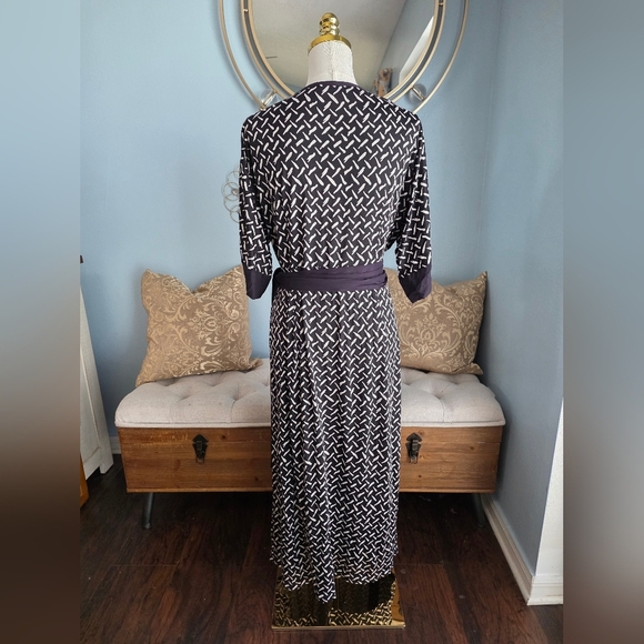 Diane Von Furstenberg Dorothea Wrap Maxi Dress - Picture 4 of 8